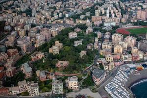 Luftaufnahme der Stadt Genua foto