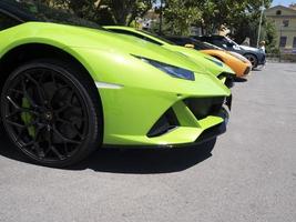 grasse, frankreich - 25. juni 2022 - der lamborghini bull run foto