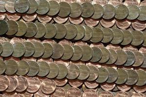 Hunderte von Ein-Penny-Münzen im Detail foto