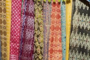 Batik indonesisches Seiden-Baumwollgewebe zum Verkauf foto
