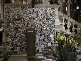 padova, italien - 23. april 2022 - sant antonio saint antony padova kirche kathedrale nach covid 19 pandemie für die öffentlichkeit geöffnet. Das berühmte Grab ist wieder öffentlich foto