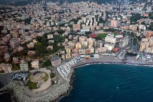 Luftaufnahme der Stadt Genua foto