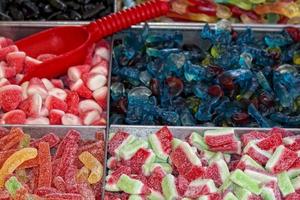 Gummibärchen in einem Süßwarenladen foto