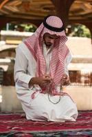 Muslime beten in der Moschee