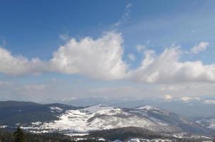 Blick auf die Winterlandschaft foto