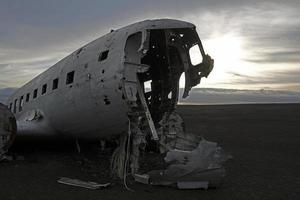 Verlassenes Flugzeugwrack bei Solheimasandur, Island foto