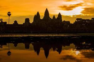 Sonnenaufgang bei Angkor Wat foto