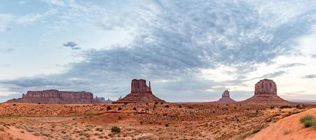 Monument Valley View bei Sonnenuntergang foto