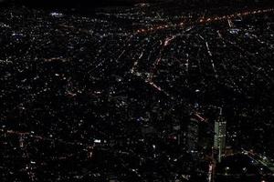 mexiko-stadt luftbild nachtansicht panorama des starken verkehrs foto