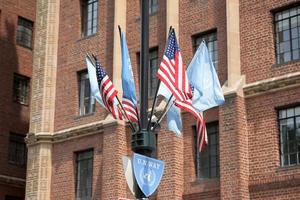 New York - USA - 11. Juni 2015 Blaues Schild der Vereinten Nationen foto