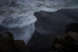 Wasserfall in den Bergen foto