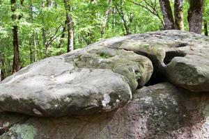 Dolmen - Denkmal der prähistorischen Architektur foto