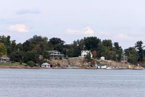 die tausend inseln sind ein archipel von inseln, die sich entlang der grenze zwischen kanada und den vereinigten staaten entlang der st. Lawrence Fluss. foto