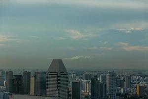 Blick auf die Skyline der Stadt Singapur foto