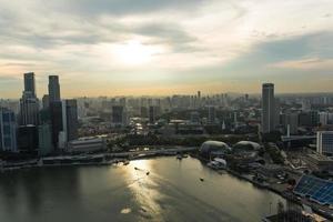Blick auf die Skyline der Stadt Singapur foto