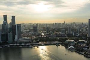 Blick auf die Skyline der Stadt Singapur foto