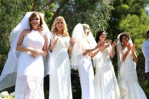 los angeles, 14. april - bobbie eakes, katherine kelly lang, jennifer gareis, heather tom, karla mosley at the home and family feiert am 14. april 2017 in los angeles, ca foto