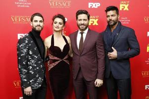 los angeles - 8. jan darren criss, penelope cruz, edgar ramirez, ricky martin bei der die ermordung von gianni versace amerikanische krimi-premierenvorführung im arclight theater am 8. januar 2018 in los angeles, ca foto