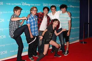 los angeles, aug 19 - also zufällige darsteller, darunter tiffany thornton, doug bruchu, sterling knight, allisyn ashley arm auf der d23 expo 2011 im anaheim Convention center am 19. august 2011 in anaheim, ca foto