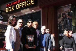 los angeles, jan 21 - daniela ruah, chris o donnell, eric christian olsen, ll cool j, produzent bei der ll cool j hollywood walk of fame zeremonie im hollywood and highland am 21. januar 2016 in los angeles, ca foto