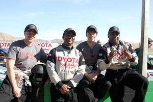 los angeles, 21. feb - brett davern, alfonso ribiero, nathan kress, mekhi phifer beim grand prix von long beach pro celebrity race training auf dem internationalen rennweg von willow springs am 21. märz 2015 in rosamond, ca foto