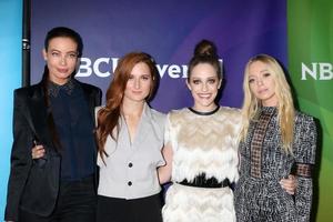 los angeles, 3. aug - stephanie corneliussen, grace gummer, carly chaikin, portia doubleday beim nbcuniversal cable tca sommer 2016 pressetour im beverly hilton hotel am 3. august 2016 in beverly hills, ca foto