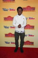 los angeles, nov 14 - dusan brown bei the lion guard - rückkehr der brüllvorführung in den walt disney studios am 14. november 2015 in burbank, ca foto