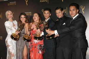 los angeles, 11. september - julianne hough, vanessa hudgens, kether donohue, jordan fisher, david del rio, carlos penavega bei den primetime creative emmy awards 2016, tag 2, ankunft im microsoft theater am 11. september 2016 in los angeles, ca foto