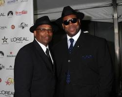 los angeles, nov 3 - terry lewis und jimmy jam james samuel jimmy jam harris iii kommt am hollywood walk of fame 50-jähriges jubiläum in hollywood und highland am 3. november 2010 in los angeles, ca foto