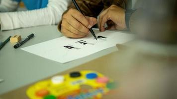 handzeichnung mit feder, bleistift und tinte, architektonische perspektiven, in farbe. foto