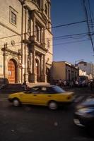 Altes, verlassenes Gebäude in der Innenstadt von Guadalajara, Mexiko, Kolonialarchitektur foto