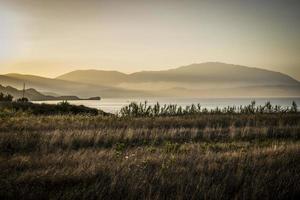 goldene stunde in kounopetra auf der insel kefalonia foto