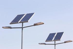 Straßenlaternenpfahl mit Solarpanel-Energie