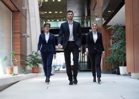 Geschäftsleute Team zu Fuß foto