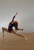 Ballett im modernen Stil foto