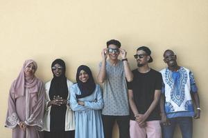 multiethnische Gruppe von Startup-Geschäftsleuten foto