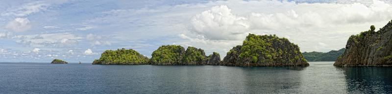 raja ampat papua riesige panoramalandschaft foto