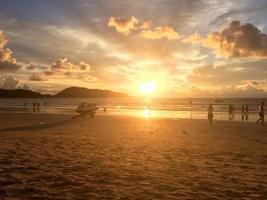 unglaublicher Sonnenuntergang am Meer. Sri Lanka foto