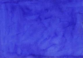 aquarell tiefe königsblaue hintergrundtextur handbemalt. Aquarellblaue Flecken auf Papier. foto
