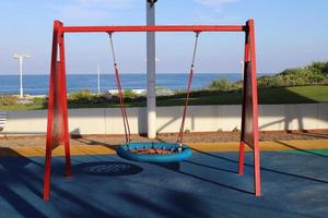 Figuren für Spiel und Sport auf einem Spielplatz in Israel. foto