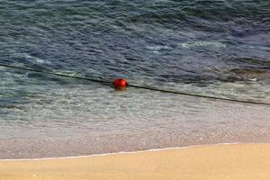 sandstrand am mittelmeer im norden israels. foto