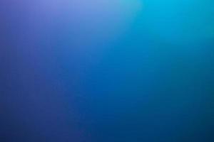 abstrakter natürlicher violett-blau-cyan-farbverlauf fotografischer unschärfehintergrund foto
