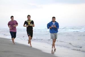 morgens mit freunden joggen foto