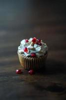 Cupcake mit weißem Zuckerguss foto