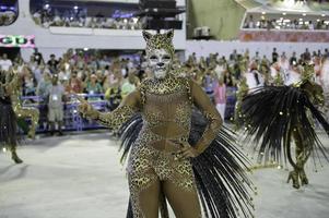 Rio, Brasilien - 12. Februar 2018 - Parade der Sambaschule im Sambodromo. mangueira foto