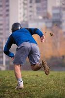 American-Football-Spieler in Aktion foto