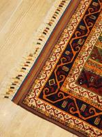 Dies ist ein typisches türkisches Teppichmotiv, das von türkischen Webern handgewebt wird. foto