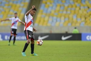 rio, brasilien - 11. april 2018 - wilder salazar spieler im spiel zwischen fluminense und nacional potossi bei der sulamerica-meisterschaft im maracana-stadion foto