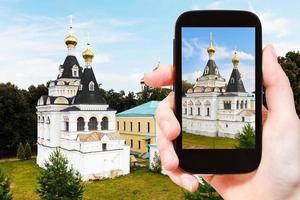 touristische fotos von dmitrov kreml, russland