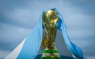 Argentinien. FIFA-Weltmeisterschaft mit Flagge Argentinien, Katar-Fußballsieger der Weltmeisterschaft 2022, 3D-Arbeit und 3D-Bild, Eriwan, Armenien - 04. Oktober 2022 foto